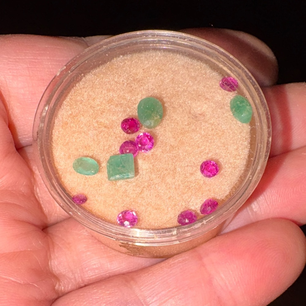 Ruby And Emerald Loose Gemstones - image 1